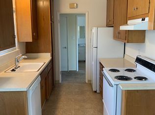 100 Irene Ct APT 14, Belmont, CA 94002