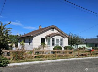 215 Motor Ave, Port Angeles, WA