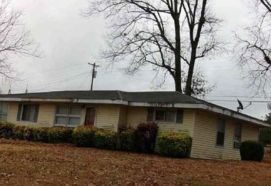 3rd image of 4114 Eastwood Dr