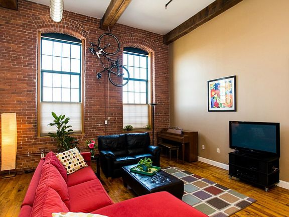 2nd image of 589 Atwells Ave Ste 3F