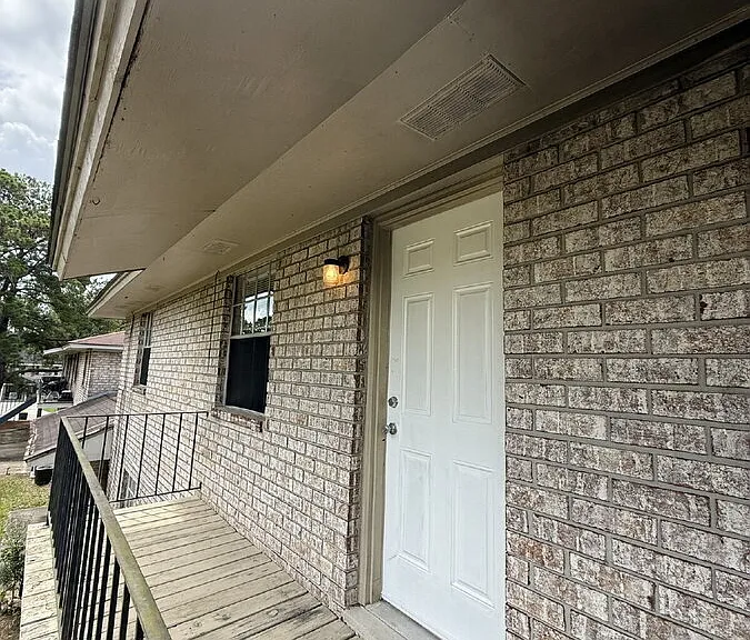 101 Woodhouse Ln #D — Photo 13