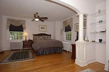 3rd image of 3607 N Pershing Dr