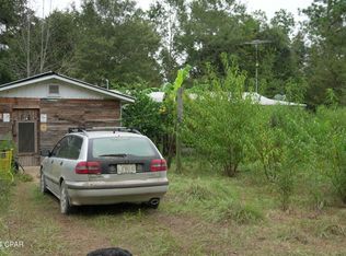 1826 Kaham Ln, Grand Ridge, FL 32442