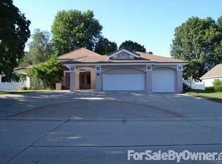 16414 E George Franklyn Dr, Independence, MO 64055