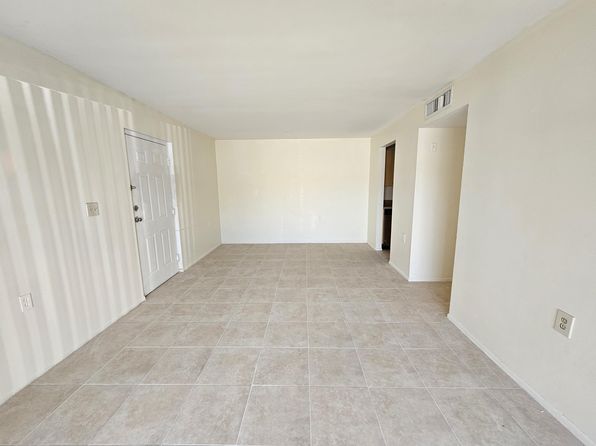 1153 Lake Victoria Dr APT D