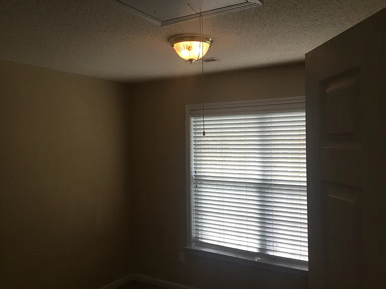 1907 Wheatfield Ct — Photo 16
