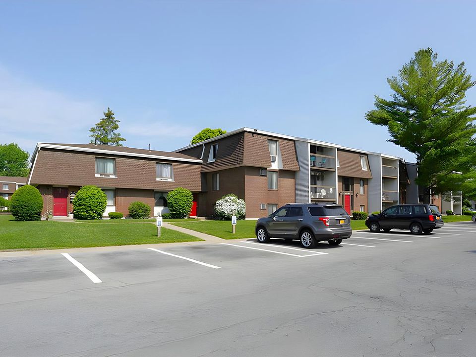 140 Cronin Rd 3 Bedroom Townhouse, Queensbury, NY 12804 Zillow