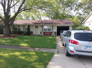 707 Larsen Ave, Streamwood, IL 60107