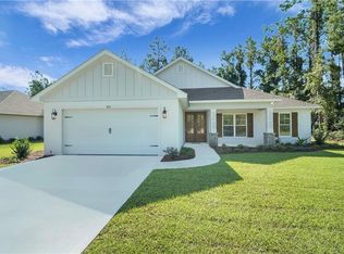 413 Country Walk Cir, Brunswick, GA 31525