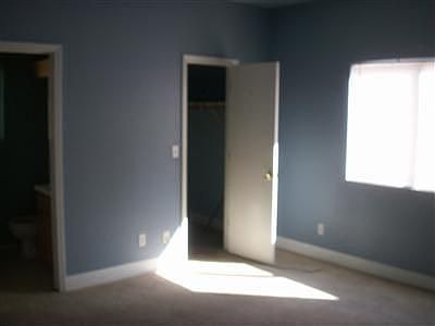 4th image of 518 N Santa Monica St