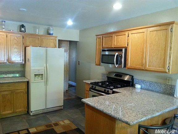 3rd image of 5425 Valparaiso Cir