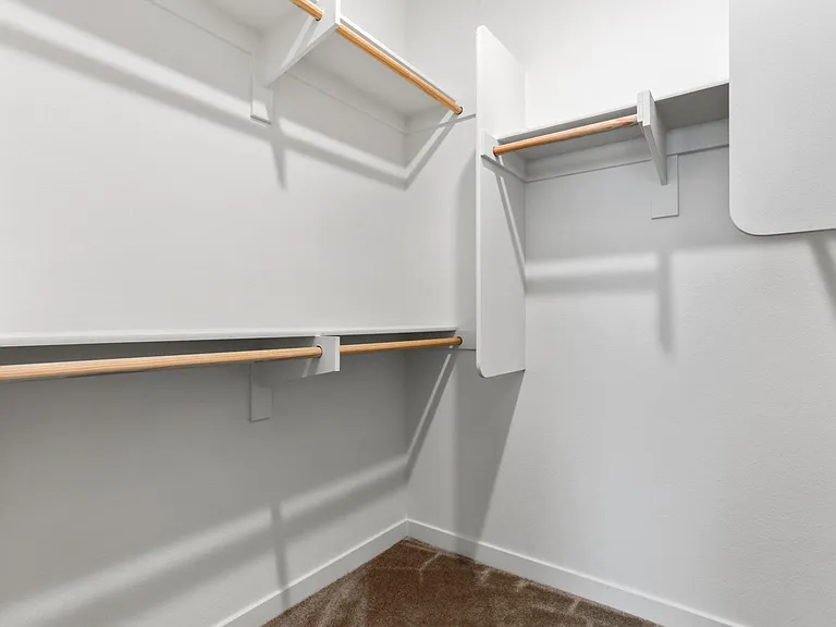 821 Blackstone Dr — Photo 30