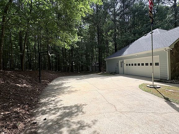 2nd image of 190 Rockington Dr