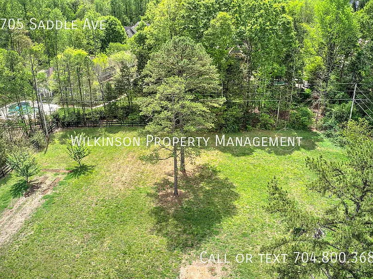 9705 Saddle Ave — Photo 94