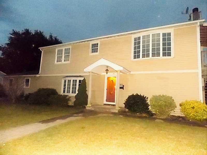 925 Tradewind St, New Bedford, MA 02740 Zillow