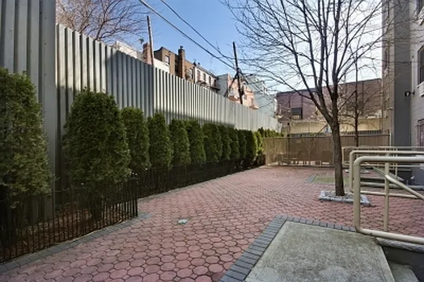 Rented by Citi Habitats | media 15