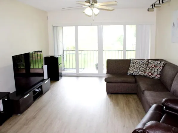 3123 Oakland Shores Drive #D202, Oakland Park, FL 33309