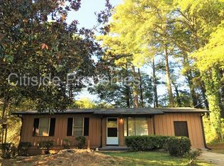 688 Lookout Dr, Forest Park, GA 30297