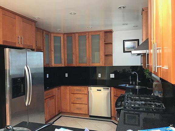 2nd image of 519 Cypress Ave