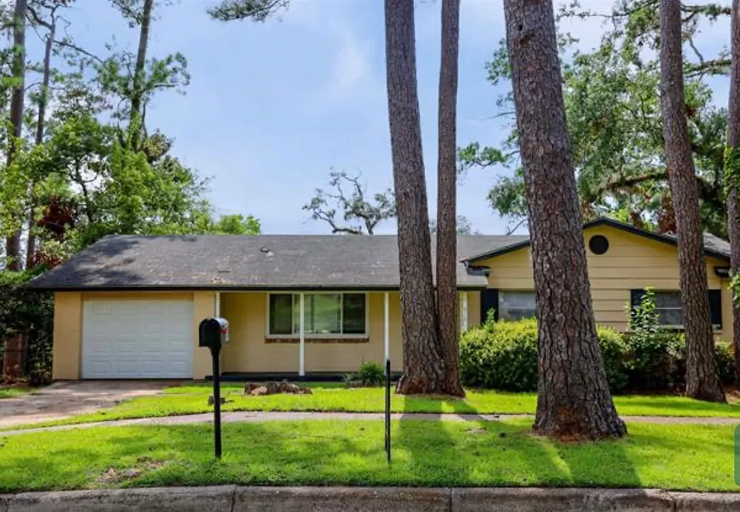 3 bed, 1100 sqft, $1,850 — Photo 2
