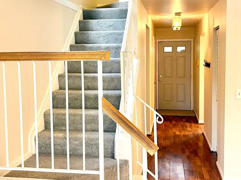 1003 Simsbury Ct — Photo 15