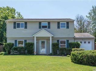 8 Lake Grove St, Centereach, NY 11720