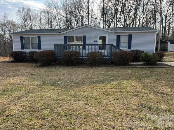 133 Harmony Dr, Nebo, NC 28761