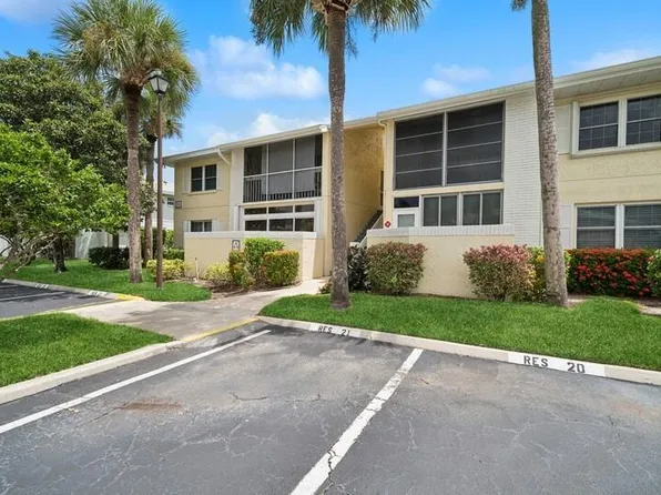 993 Sonesta Ave NE APT 205, Palm Bay, FL 32905