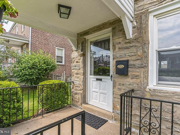 2nd image of 1120 Cobbs St