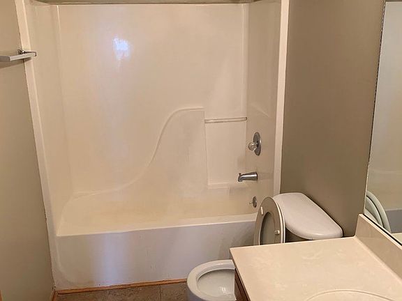 5th image of 1424 W Seneca Ave #8479781