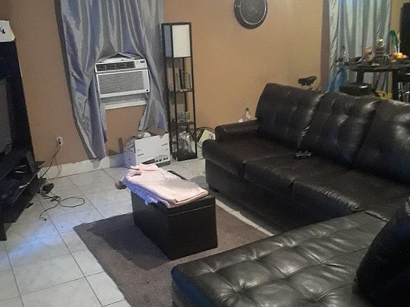 3rd image of 775 NW 125th St