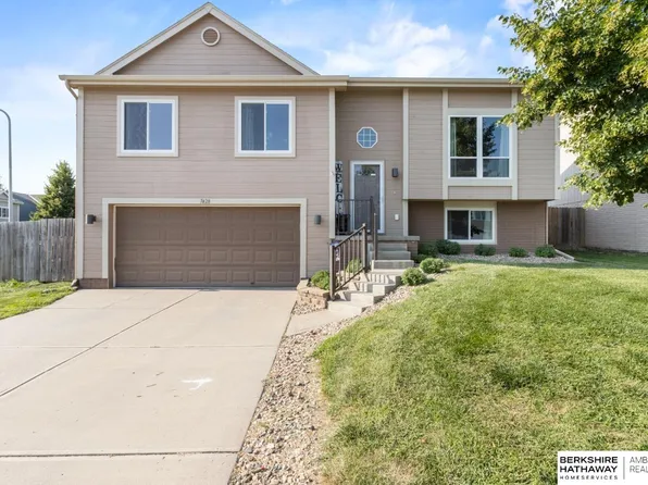 7428 Hanover St, Omaha, NE 68122