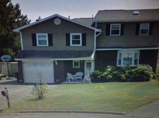 7 Macsherry Ct, Troy, NY 12180
