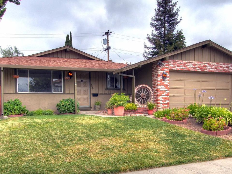 1st image of 3287 Blue Mountain Dr