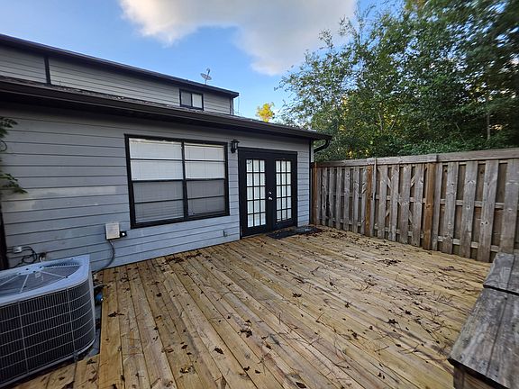 2nd image of 4421 SW 21st Ln