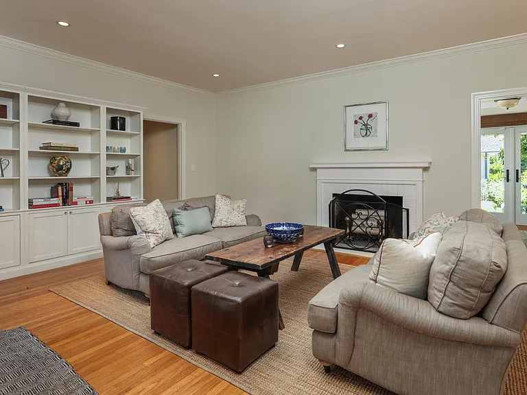 83 Wilburn Ave — Photo 5