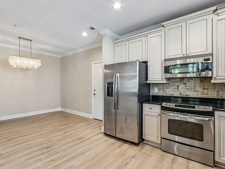 1850 Surf Side Dr — Photo 11
