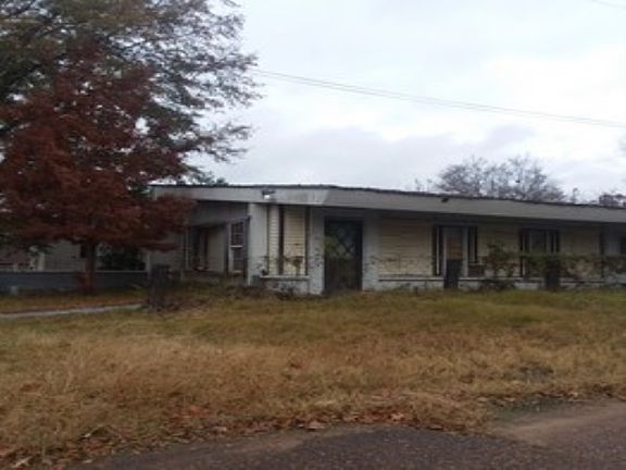 3rd image of 1423 Dudley St