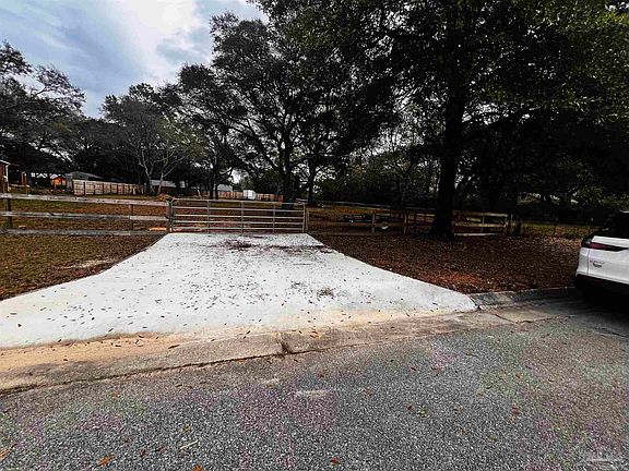 2nd image of 8200 Blk Western Way