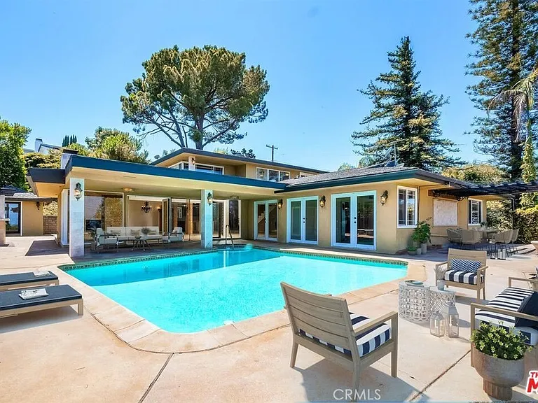 3446 Alginet Dr — Photo 1
