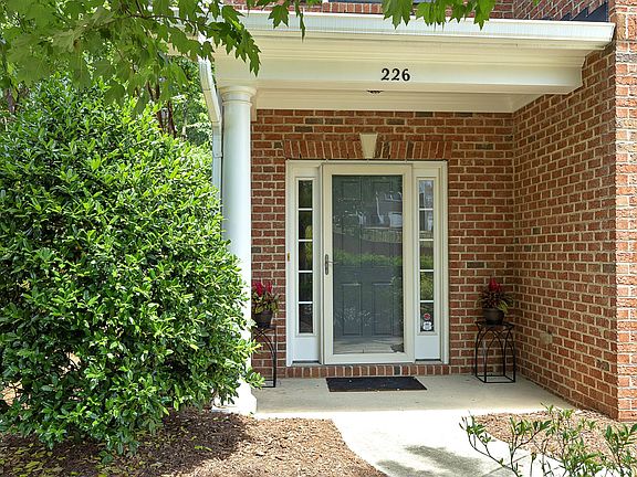 2nd image of 226 Langford Valley Way