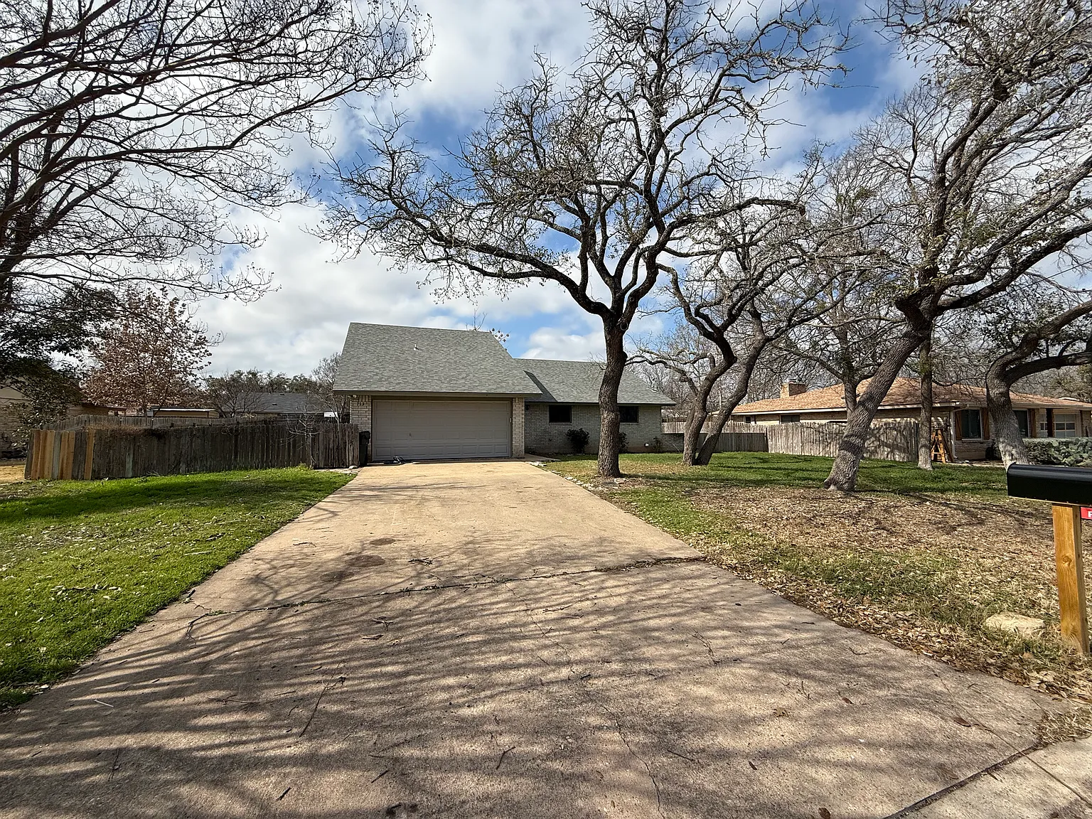 4 bed, 1769 sqft, $2,100 — Photo 1