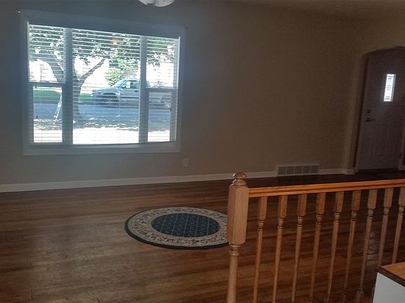 2nd image of 1010 Hancock St