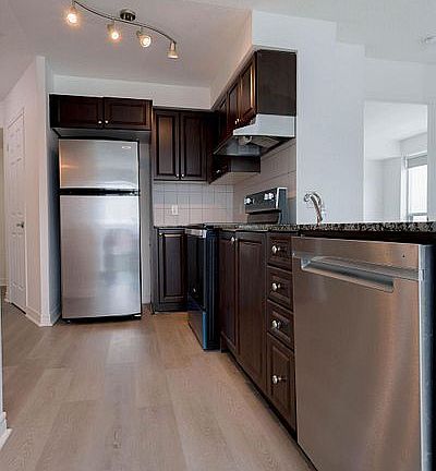 3rd image of 60 Fairfax Cres #409