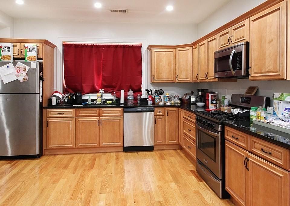 2nd image of 23 Nixon St #1