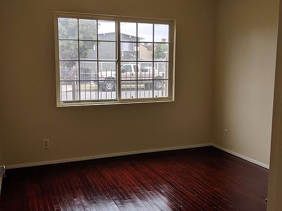 5th image of 1437 W 224th St APT A