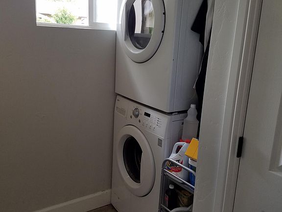 3rd image of 955 E Garden Dr