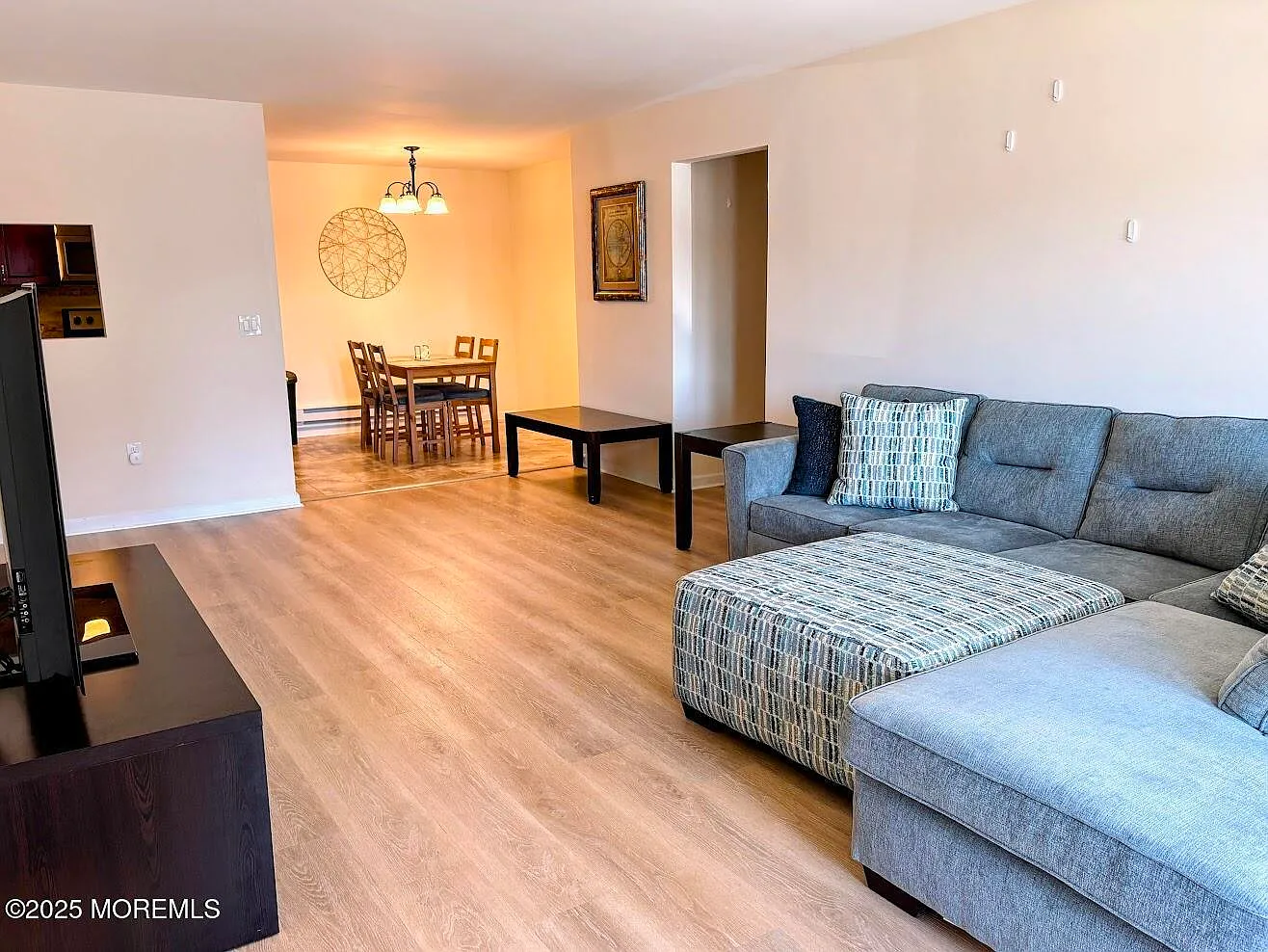 1 bed, 864 sqft, $2,200 — Photo 2