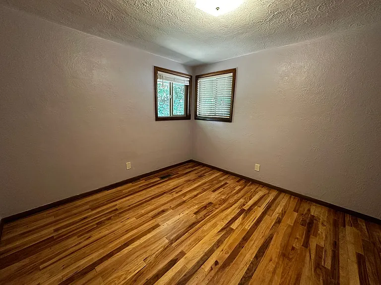 435 SE Atwood Ave — Photo 5