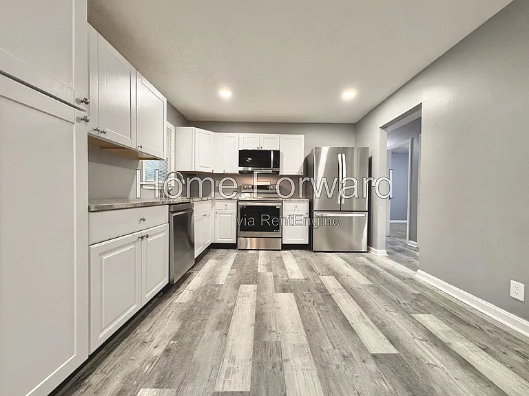 1720 Traveller Rd — Photo 4